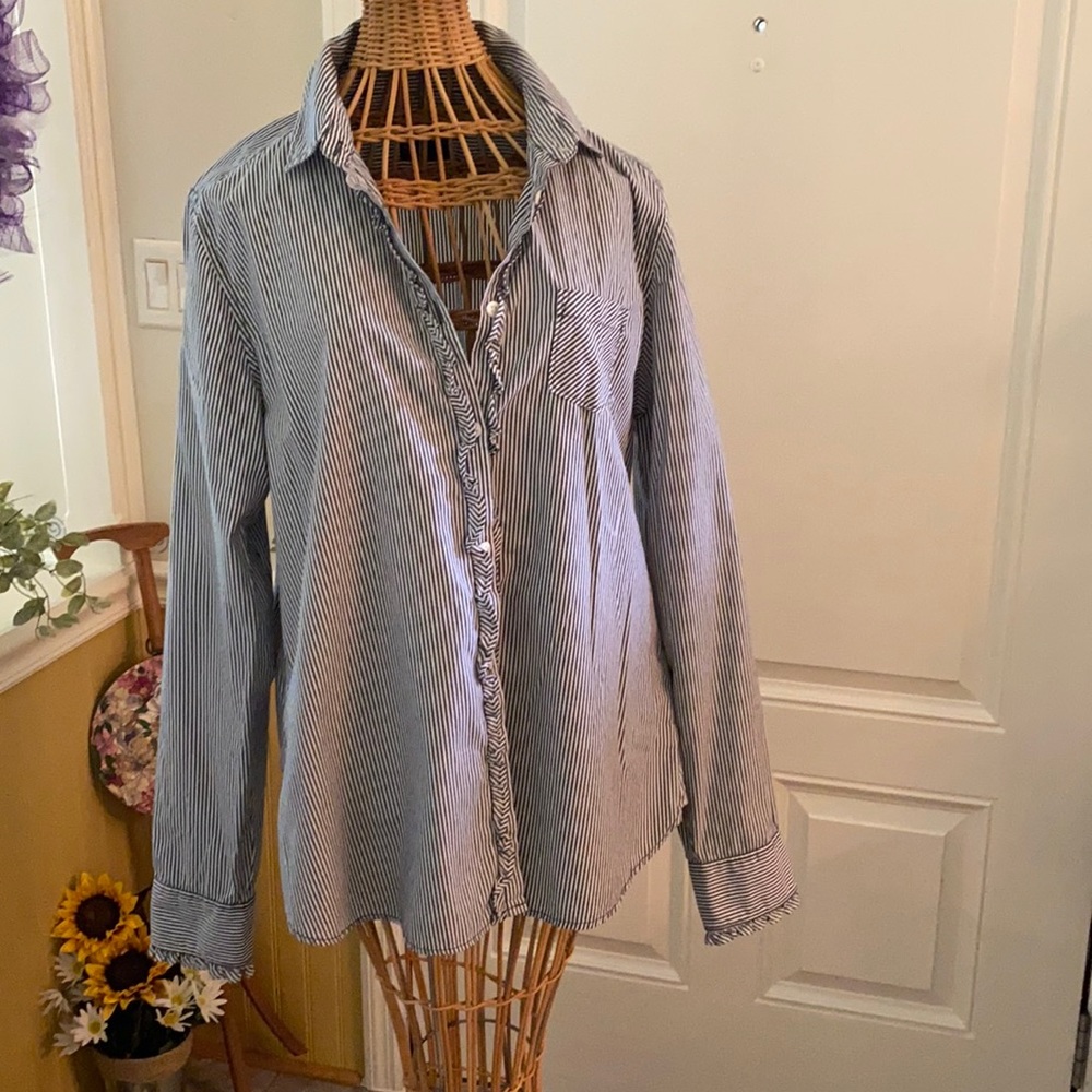 American Eagle vintage gray stripe long sleeve blouse